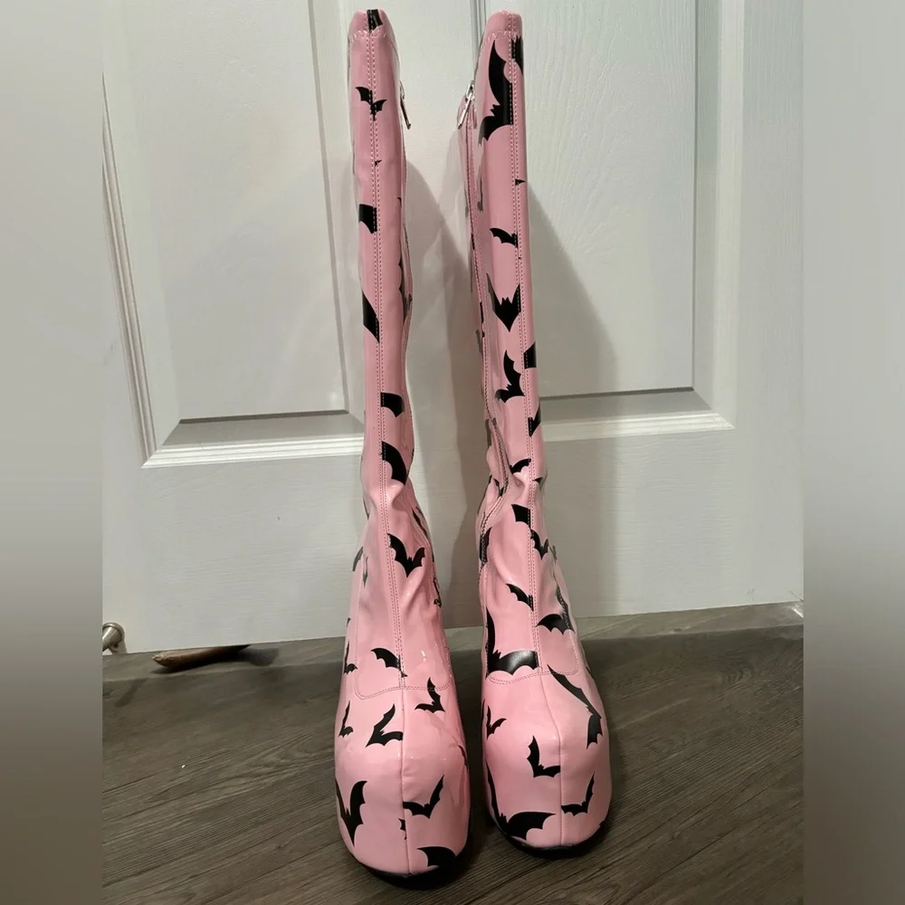 NWOB Dolls Kill / Trickz an’ Treatz Bat Glam Gogo Boots - Picture 3 of 6